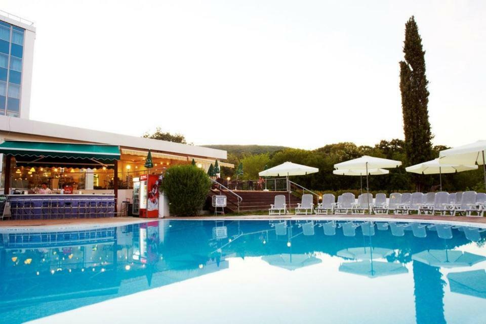 גולדן סנדס Green Park Hotel מראה חיצוני תמונה